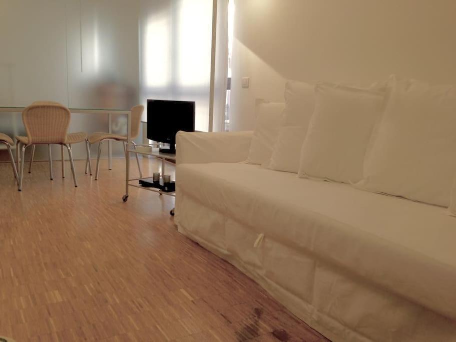 New Cosy Apartment Near To Petruzzelli Theatre Bari Extérieur photo