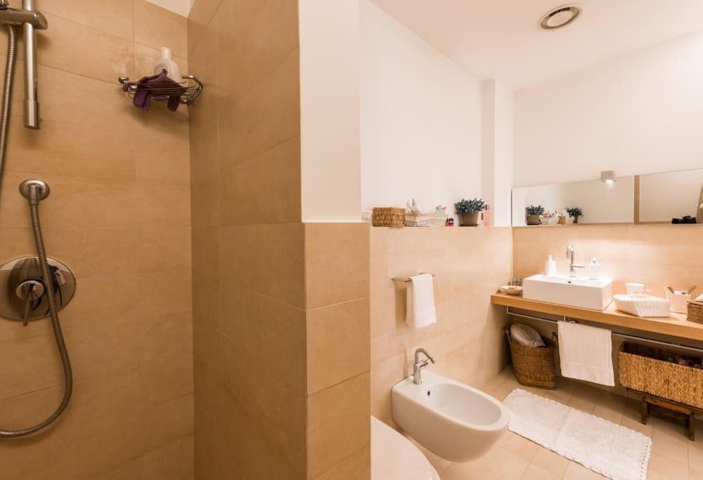 New Cosy Apartment Near To Petruzzelli Theatre Bari Extérieur photo